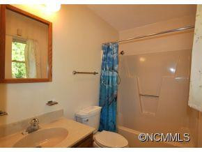 186 Haywood Knolls Drive - Photo 10