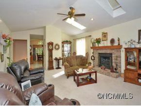 518 Belvidere Court - Photo 3