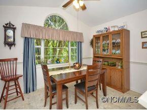 518 Belvidere Court - Photo 4