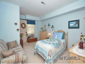 518 Belvidere Court - Photo 8