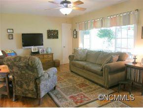 154 Oak Terrace - Photo 4