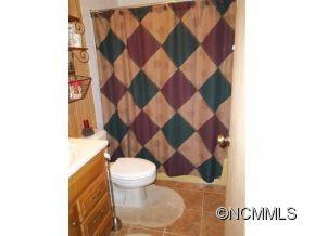 141 Oakridge Court (702) - Photo 5