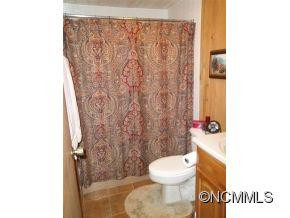 141 Oakridge Court (702) - Photo 7