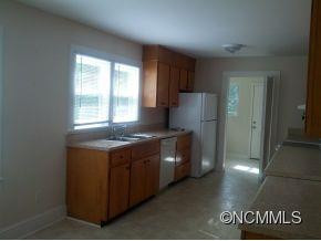 51 maple Ave. - Photo 2
