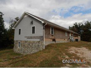 2649 Bobs Creek Road - Photo 2
