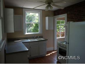 1116 N MAIN ST - Photo 4