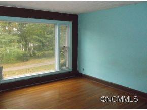  - Photo 8