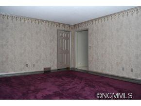 231 Estate Dr - Photo 4