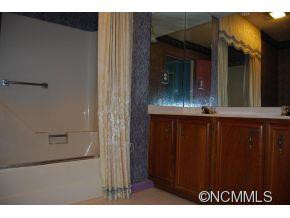 231 Estate Dr - Photo 8