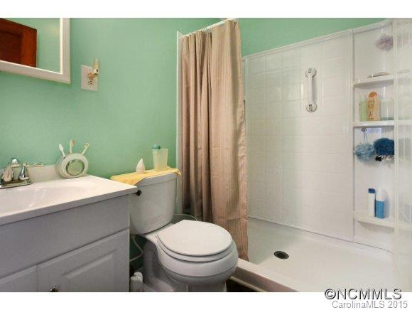 160 Rumbough Place - Photo 10