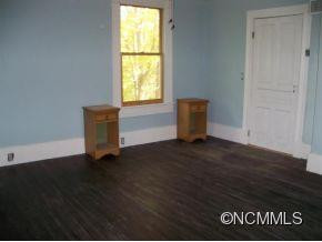 536 N Trade - Photo 13