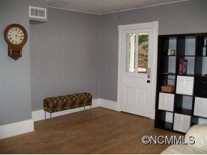 536 N Trade - Photo 3