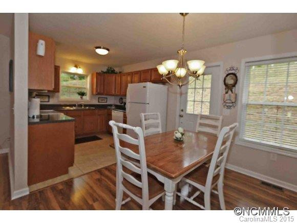 102 Village Street - Photo 7
