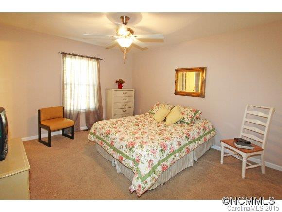 102 Village Street - Photo 9
