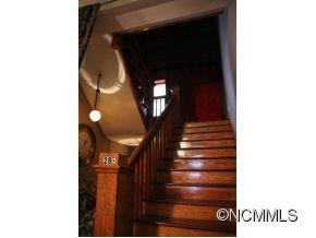 28 West Main Street - Photo 3