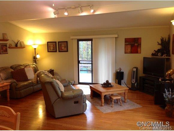 314 Forest Hill Drive - Photo 2