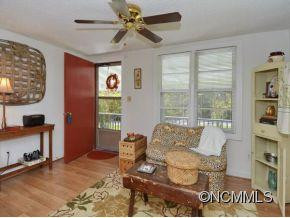 19 PACE STREET - Photo 3