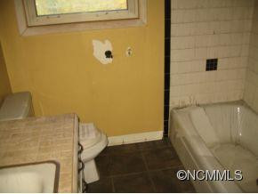  - Photo 4