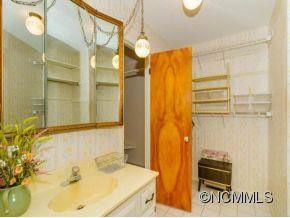 1 EAST ROLLING ACRES - Photo 21