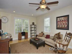 42 Driftstone Circle - Photo 4