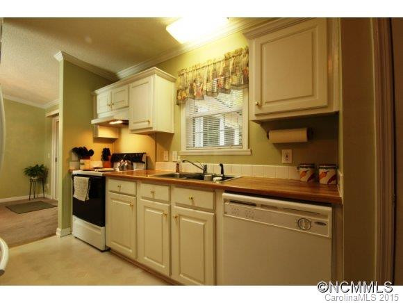 27 Woodscape Drive - Photo 4
