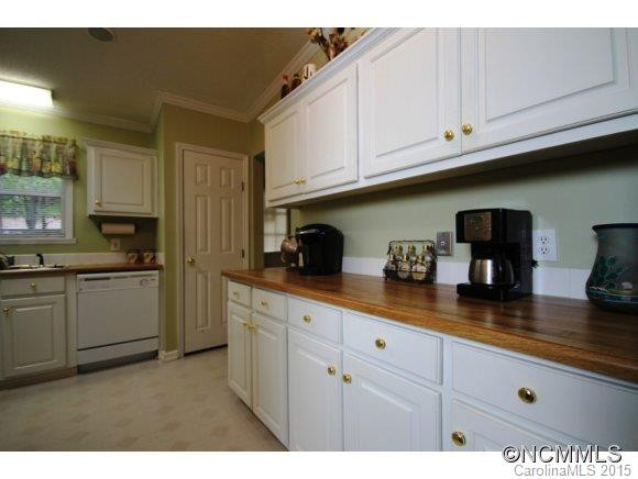 27 Woodscape Drive - Photo 5