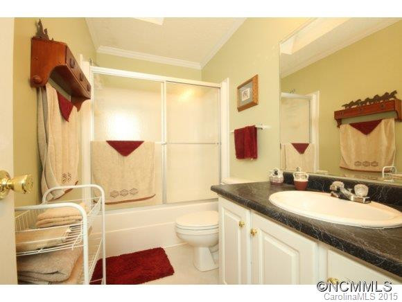 27 Woodscape Drive - Photo 9