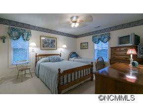 260 Hawksnest Drive - Photo 14