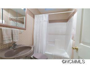 260 Hawksnest Drive - Photo 16