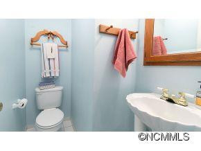 260 Hawksnest Drive - Photo 18