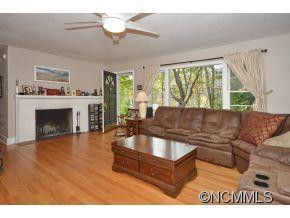 19 Maplewood Rd - Photo 3