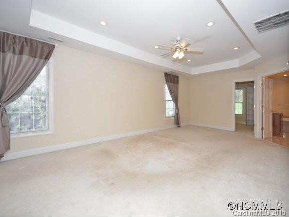 10 MANNINGFIELD DR - Photo 16