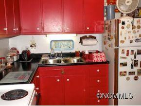 302 Fairfax Ave - Photo 7