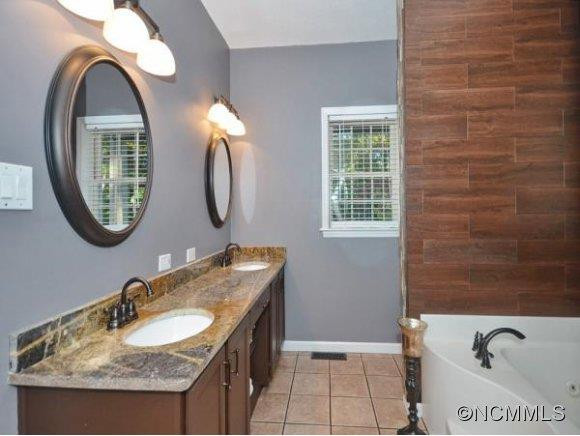19 GENTLEWOOD TRAIL - Photo 18
