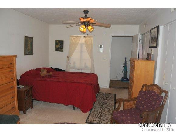1905 LAUREL PARK HWY - Photo 15