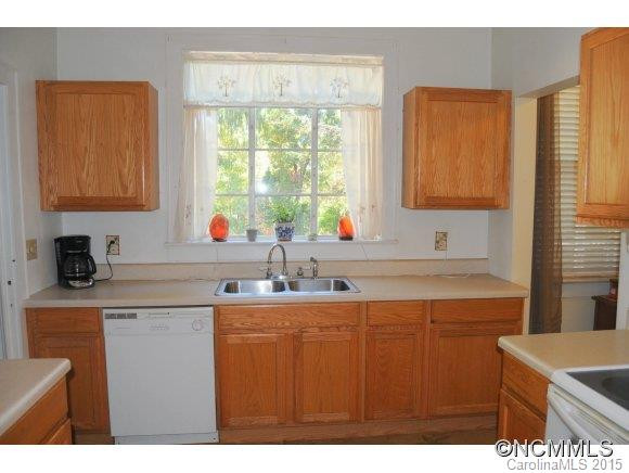 1905 LAUREL PARK HWY - Photo 20