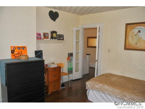 1905 LAUREL PARK HWY - Photo 21