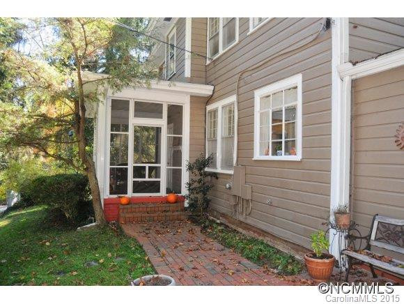 1905 LAUREL PARK HWY - Photo 22