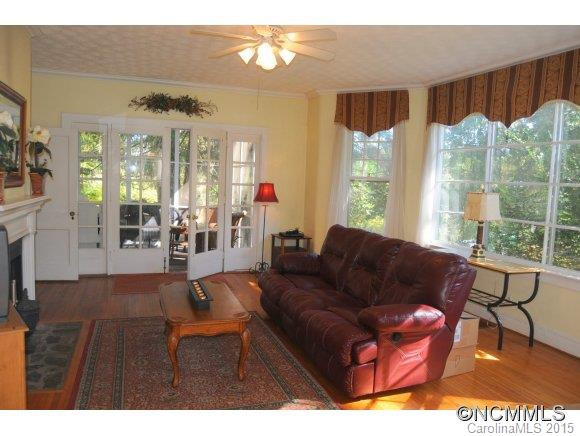 1905 LAUREL PARK HWY - Photo 4