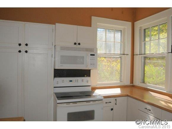 1905 LAUREL PARK HWY - Photo 5