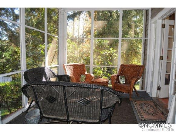1905 LAUREL PARK HWY - Photo 9