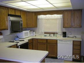 675 COUNTRY CLUB DRIVE - Photo 10