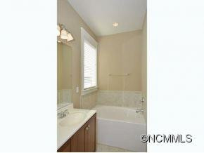 4 HOOLET CT. - Photo 9