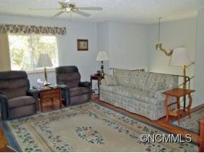 309 Wayside Lane - Photo 2