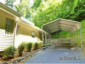 611 FOX RUN ROAD - Photo 2