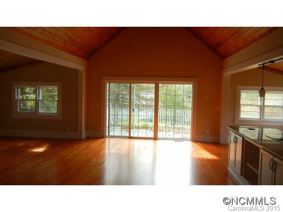 1005 White Pine Drive - Photo 5
