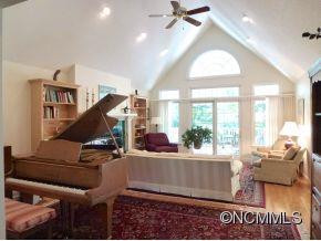88 ADAMS DRIVE - Photo 2