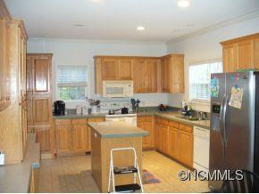 427 Spring Hollow Drive - Photo 12