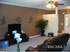 427 Spring Hollow Drive - Photo 5