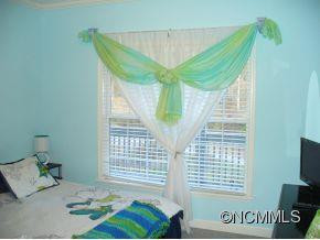 427 Spring Hollow Drive - Photo 9
